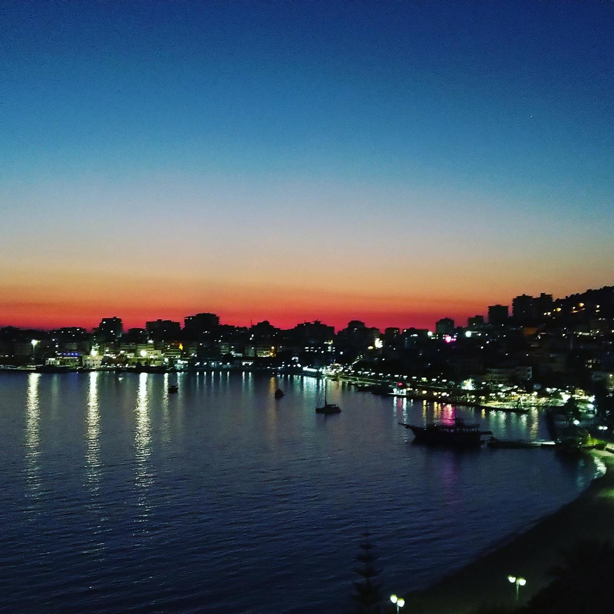 Amazing Sea City View Apartment Sarandë Zimmer foto